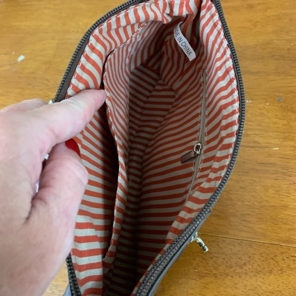 AWST crossbody purse NEW stirrup zipper pulls 6inH x 10in W x 2.5in D - Picture 9 of 10